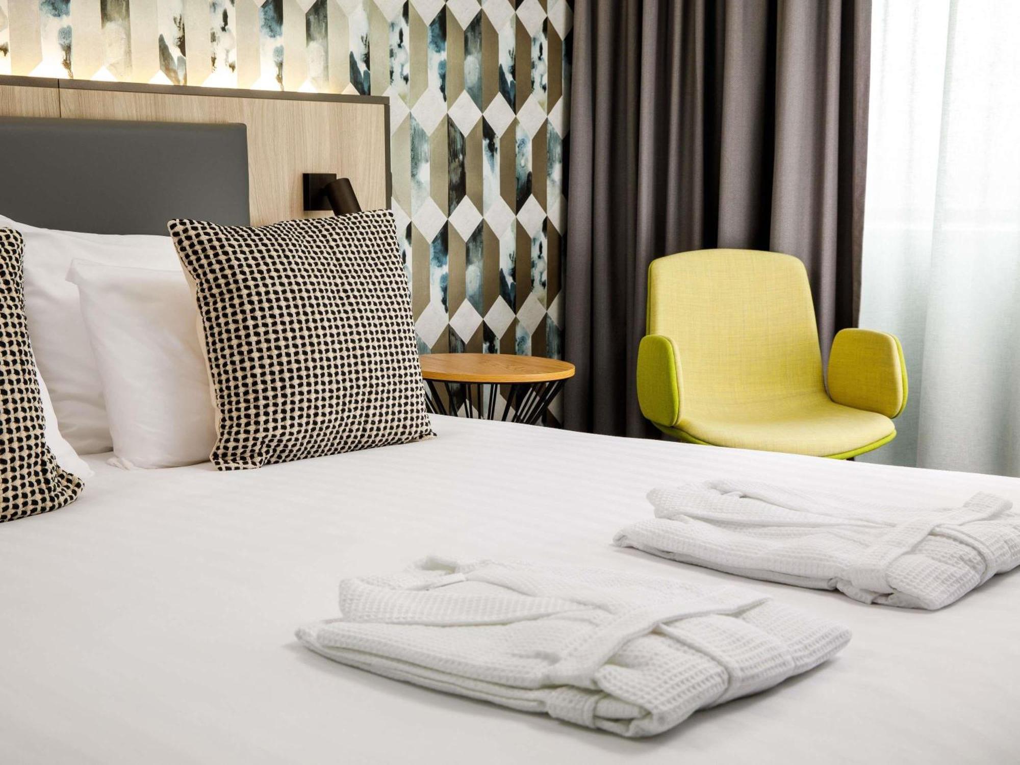 Mercure Newport Exterior photo